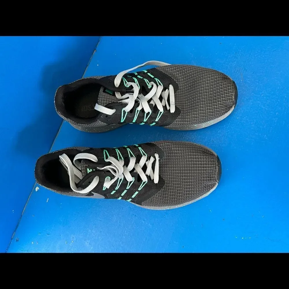 Nike Run Swift SE (AR1904-001) Black/Green Glow Women’s Running Shoes Size 9.5
